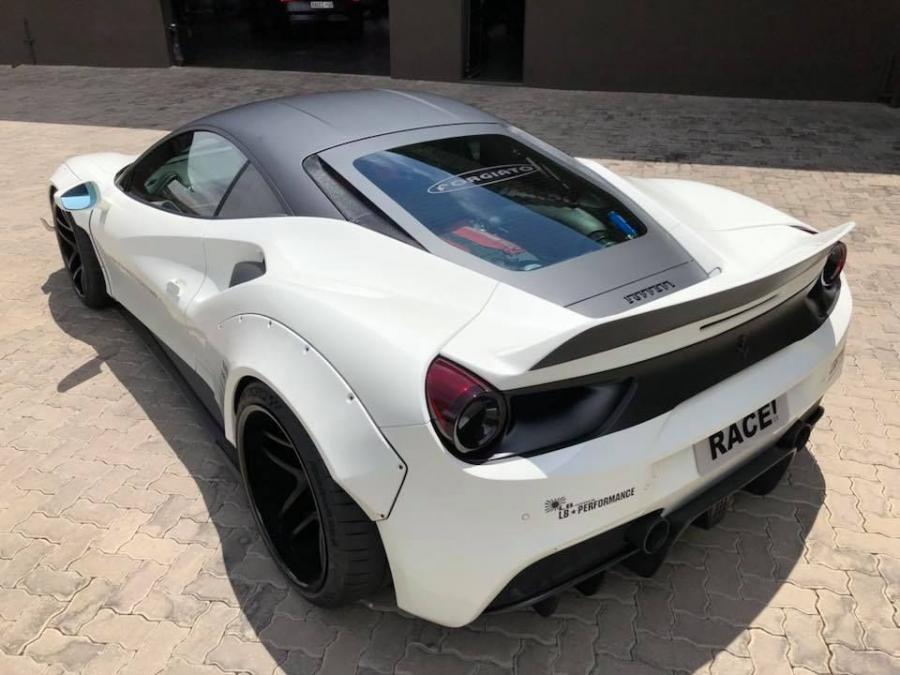  Ferrari 488 GTB by Liberty Walk and RACE! 2017 года  (фото 14 из 21)
